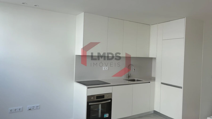 Apartamento T2 para Venda em Cedofeita, Santo Ildefonso, Sé, Miragaia, São Nicolau e Vitória Foto 2