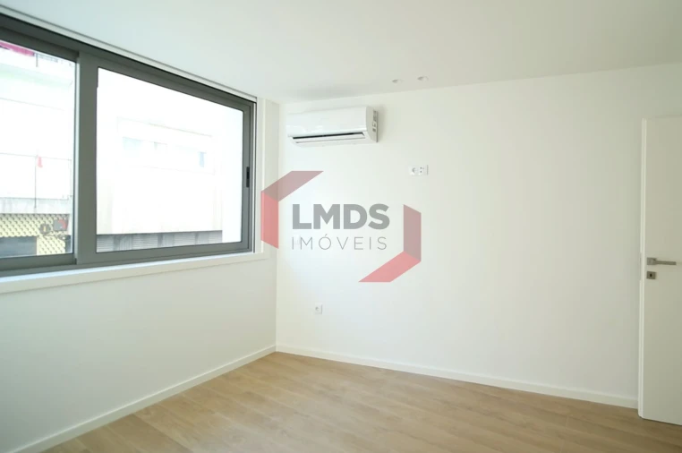 Apartamento T2 para Venda em Cedofeita, Santo Ildefonso, Sé, Miragaia, São Nicolau e Vitória Foto 12