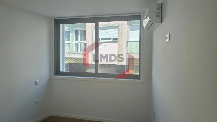 Apartamento T2 para Venda em Cedofeita, Santo Ildefonso, Sé, Miragaia, São Nicolau e Vitória Foto 6