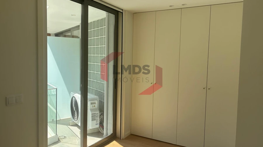 Apartamento T2 para Venda em Cedofeita, Santo Ildefonso, Sé, Miragaia, São Nicolau e Vitória Foto 5