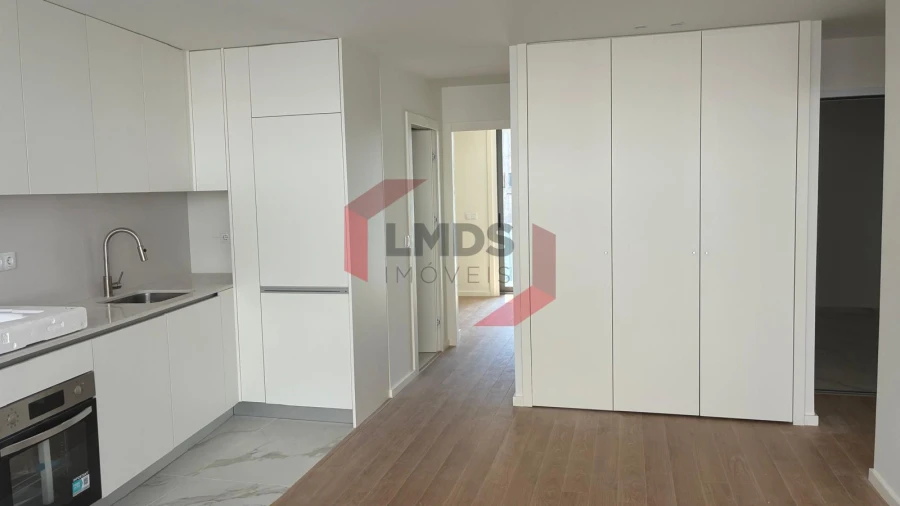 Apartamento T2 para Venda em Cedofeita, Santo Ildefonso, Sé, Miragaia, São Nicolau e Vitória Foto 3