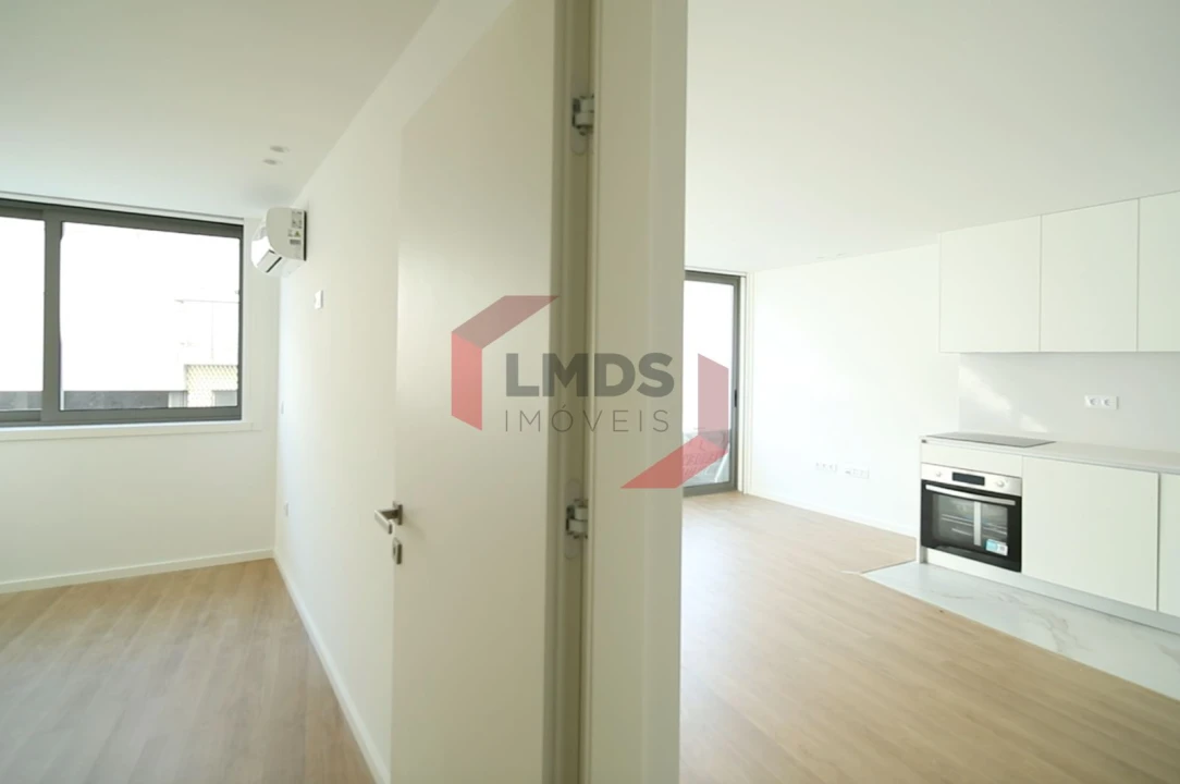 Apartamento T2 para Venda em Cedofeita, Santo Ildefonso, Sé, Miragaia, São Nicolau e Vitória Foto 15