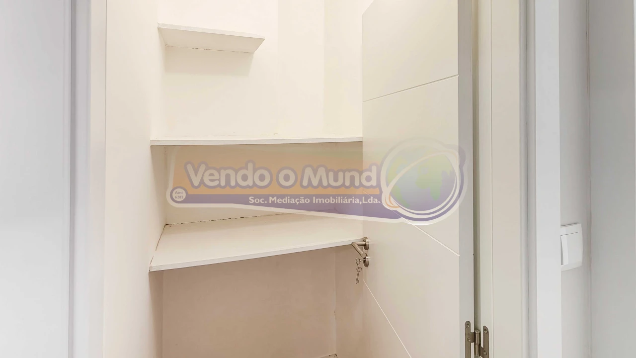 Apartamento T2 para Venda em Odivelas Foto 8
