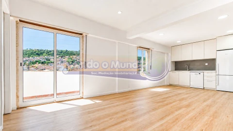 Apartamento T2 para Venda em Odivelas