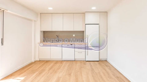 Apartamento T2 para Venda em Odivelas