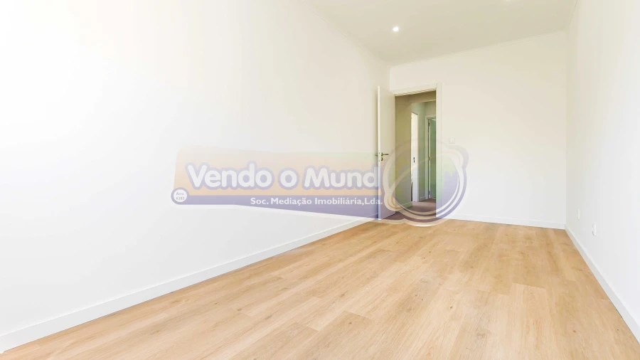 Apartamento T2 para Venda em Odivelas Foto 15