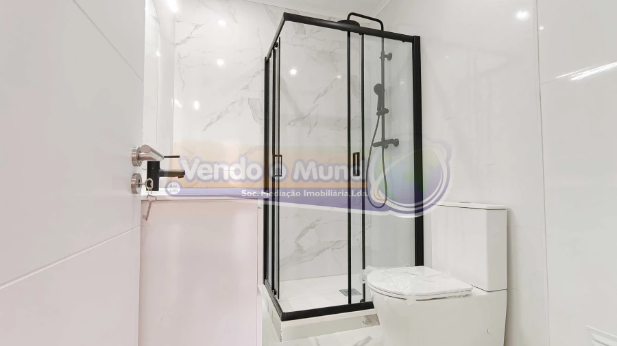 Apartamento T2 para Venda em Odivelas Foto 10
