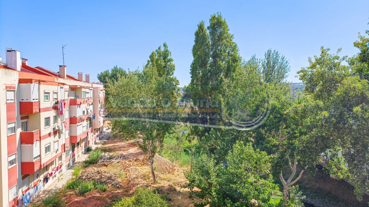 Apartamento T2 para Venda em Odivelas Foto 16