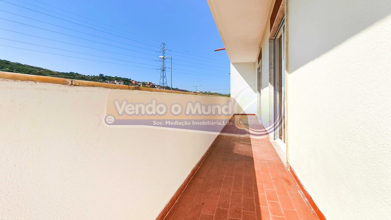Apartamento T2 para Venda em Odivelas Foto 5