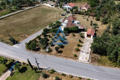 Terreno para Venda em Santiago e São Simão de Litém e Albergaria dos Doze