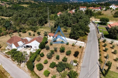 Terreno para Venda em Santiago e São Simão de Litém e Albergaria dos Doze
