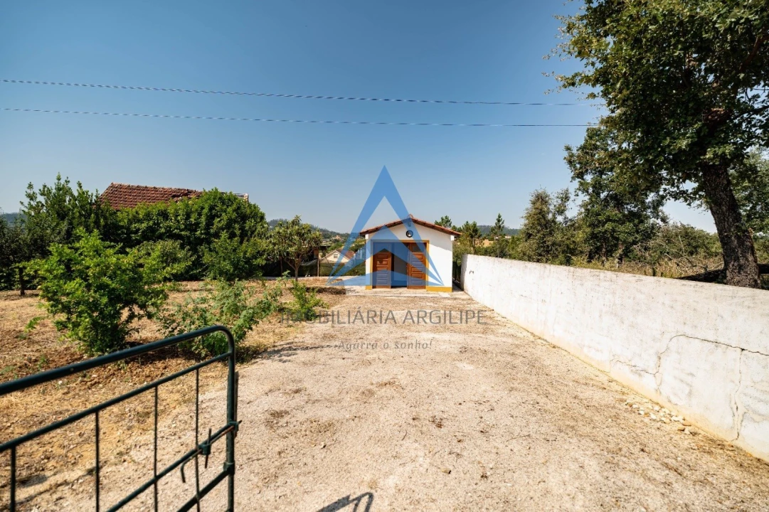Terreno para Venda em Santiago e São Simão de Litém e Albergaria dos Doze Foto 16