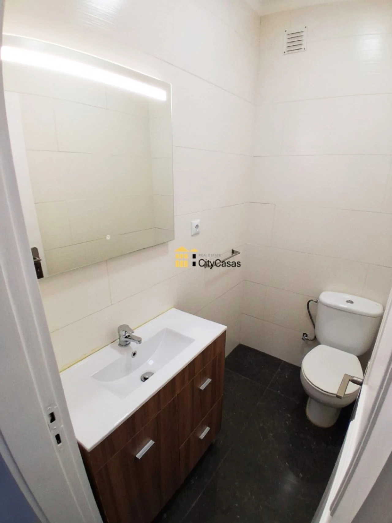 Apartamento T3 para Venda em Fânzeres e São Pedro da Cova Foto 12