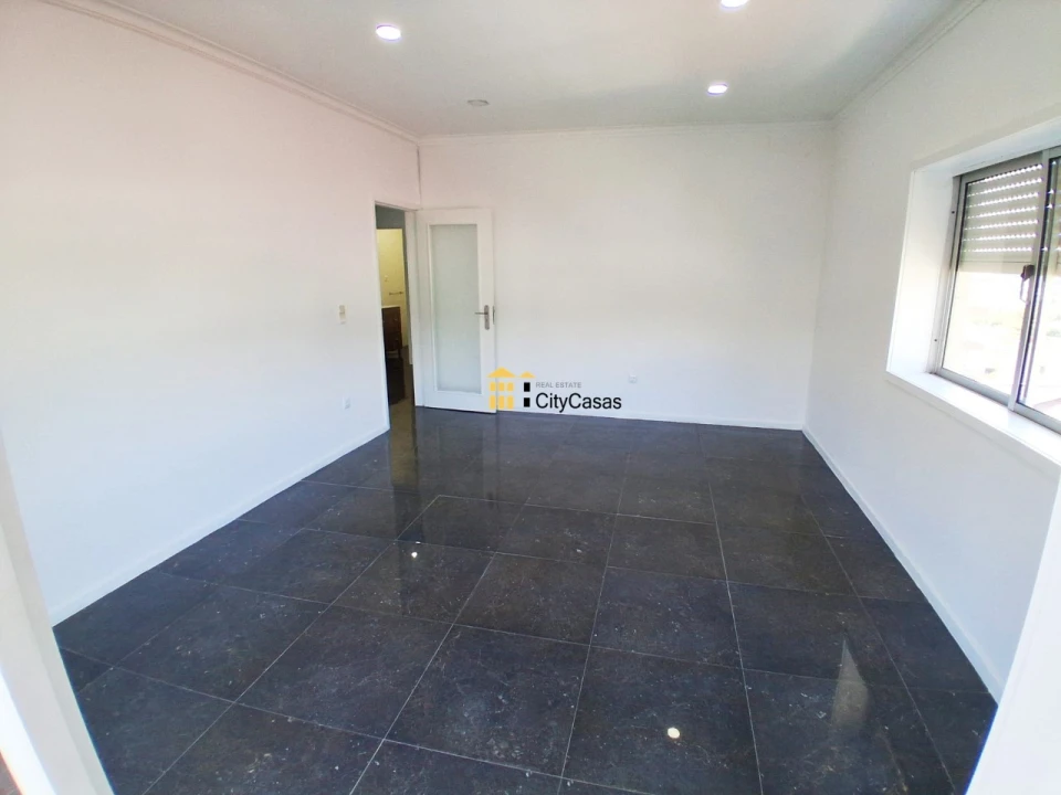 Apartamento T3 para Venda em Fânzeres e São Pedro da Cova Foto 4