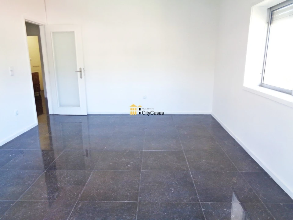 Apartamento T3 para Venda em Fânzeres e São Pedro da Cova Foto 9
