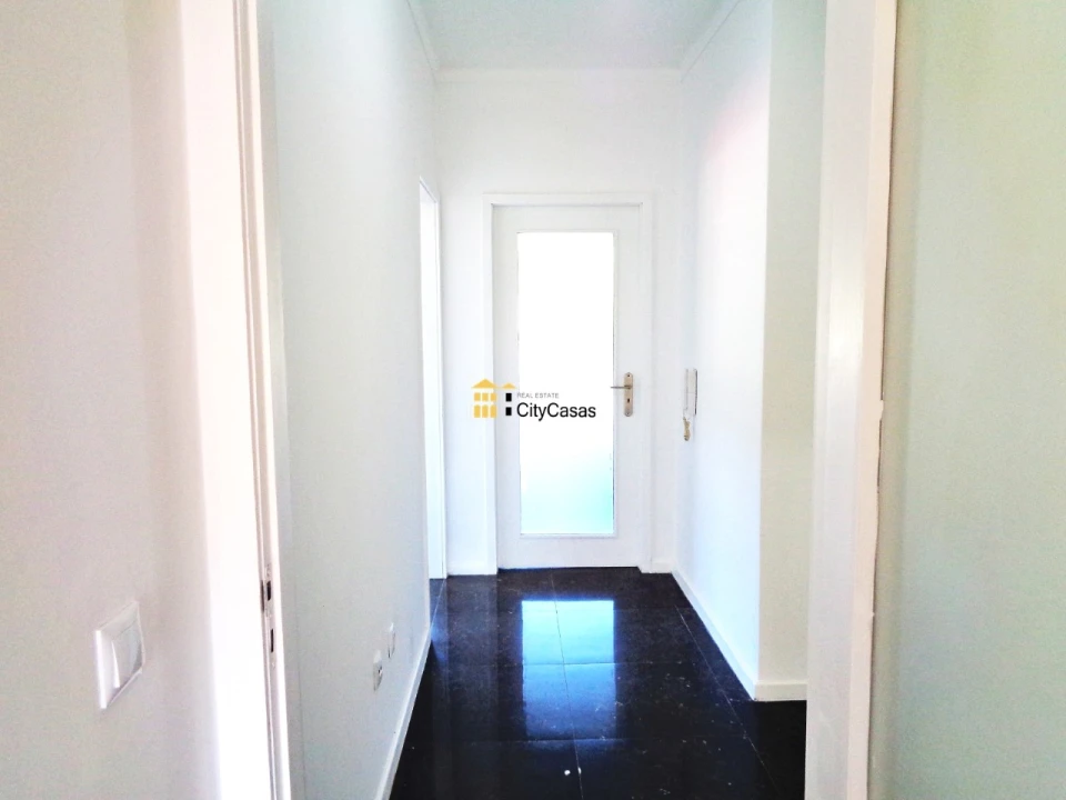 Apartamento T3 para Venda em Fânzeres e São Pedro da Cova Foto 14
