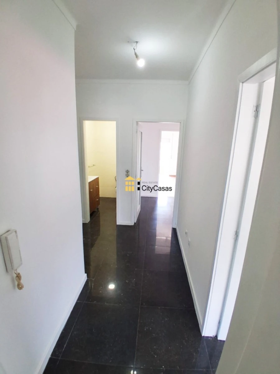 Apartamento T3 para Venda em Fânzeres e São Pedro da Cova Foto 15