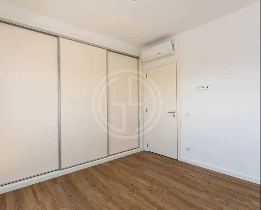 Apartamento T3 para Venda em Faro (Sé e São Pedro) Foto 21