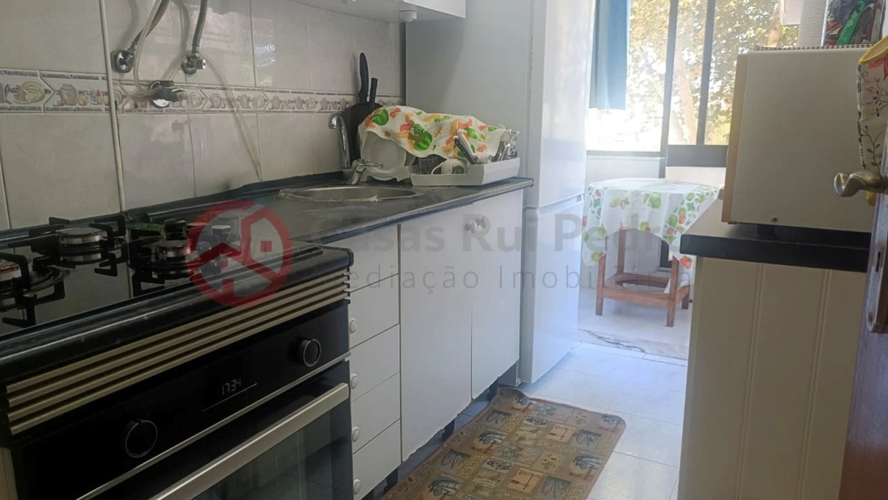 Apartamento T1 para Venda em Corroios Foto 1
