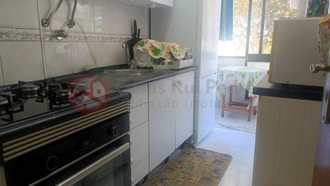 Apartamento T1 para Venda em Corroios