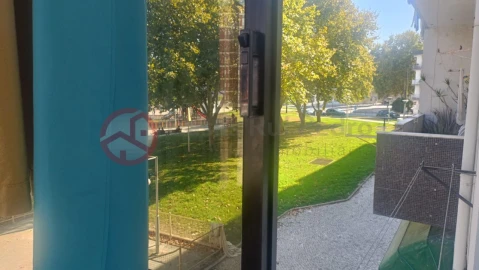 Apartamento T1 para Venda em Corroios