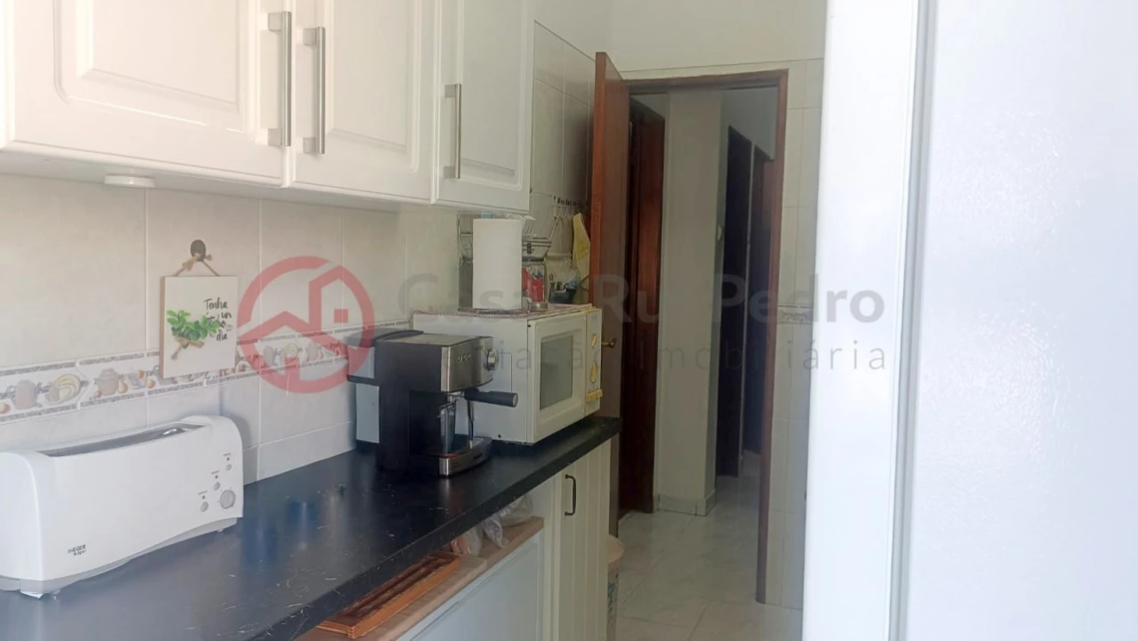 Apartamento T1 para Venda em Corroios Foto 5