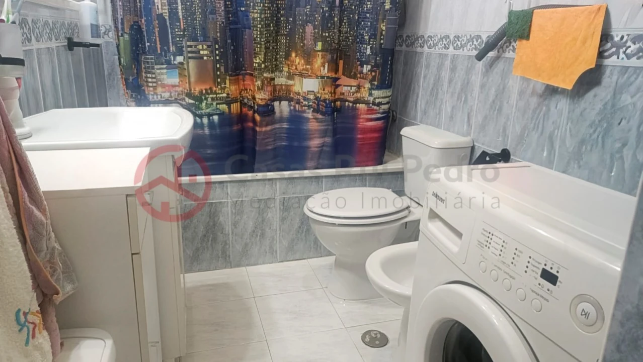 Apartamento T1 para Venda em Corroios Foto 16