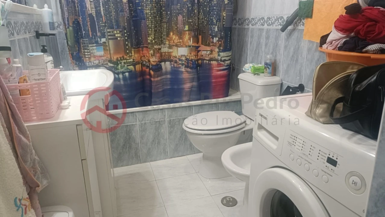 Apartamento T1 para Venda em Corroios Foto 18