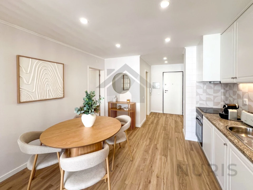 Apartamento T1 para Venda em Portimão Foto 2