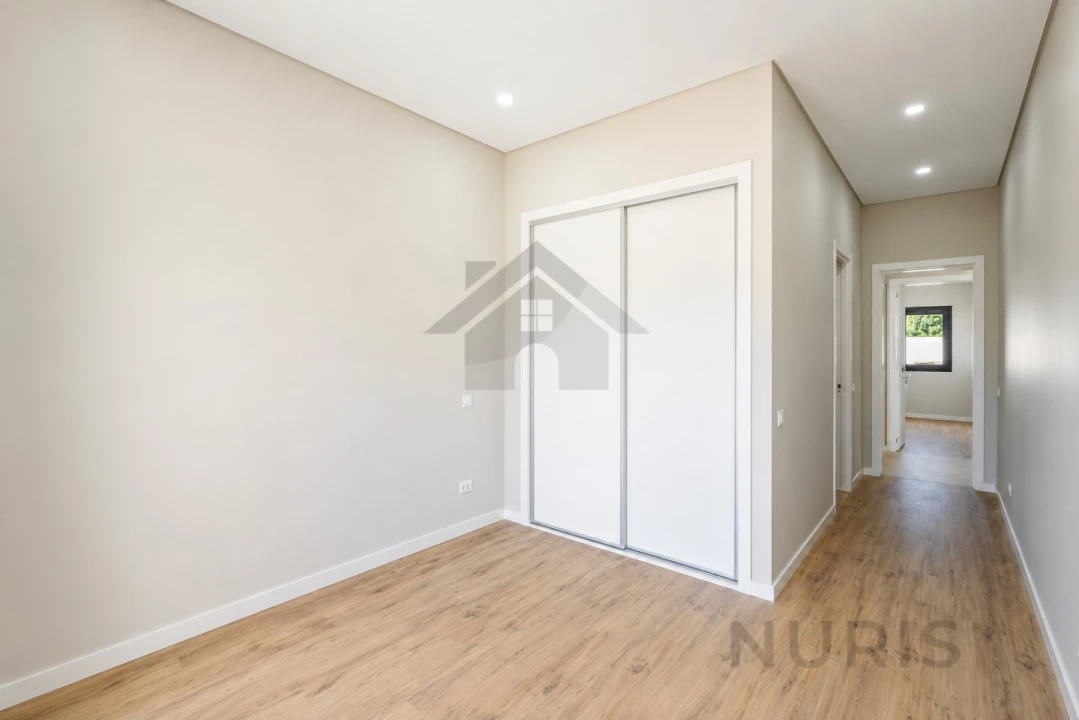 Apartamento T3 para Venda em Portimão Foto 8