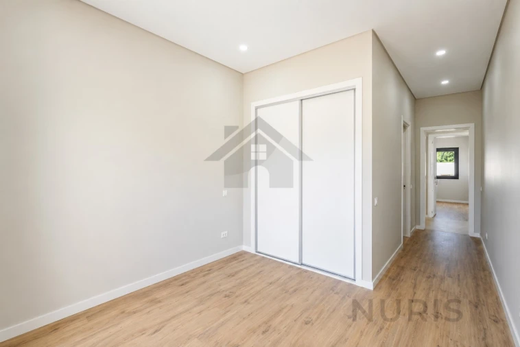 Apartamento T3 para Venda em Portimão Foto 8