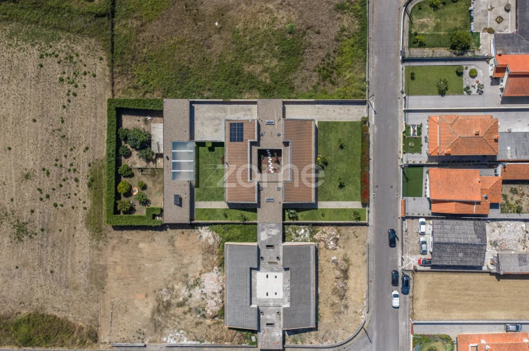 Moradia T4 para Venda em Esmoriz Foto 26