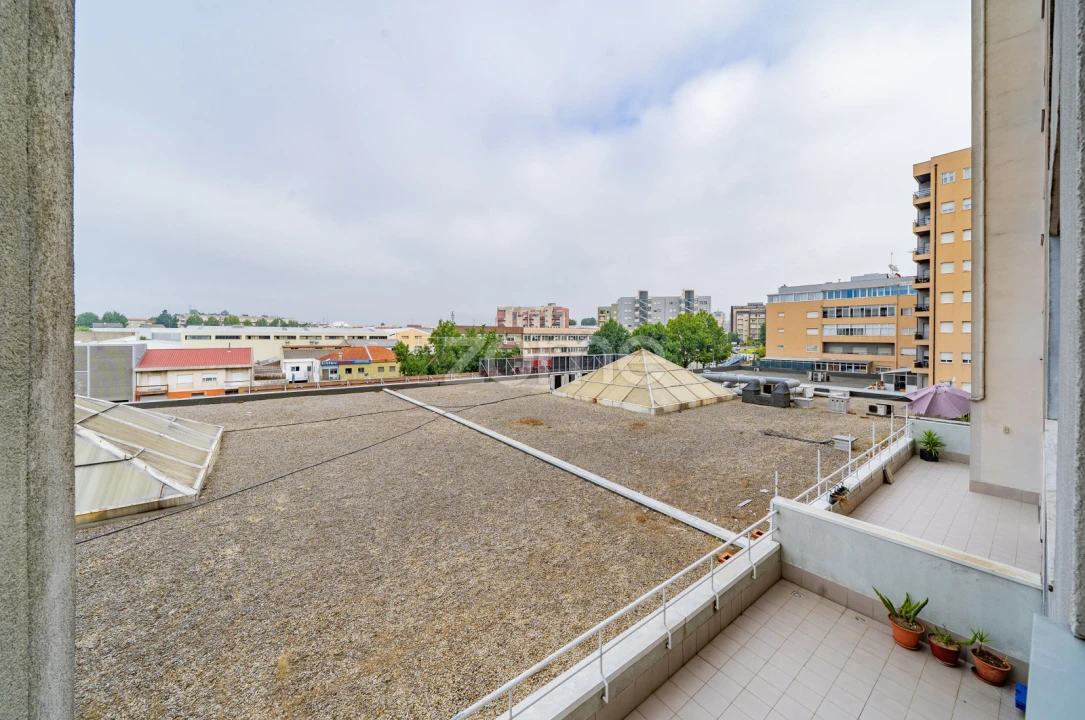 Apartamento T2 para Venda em Braga (Maximinos, Sé e Cividade) Foto 21
