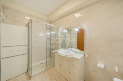 Apartamento T2 para Venda em Braga (Maximinos, Sé e Cividade)