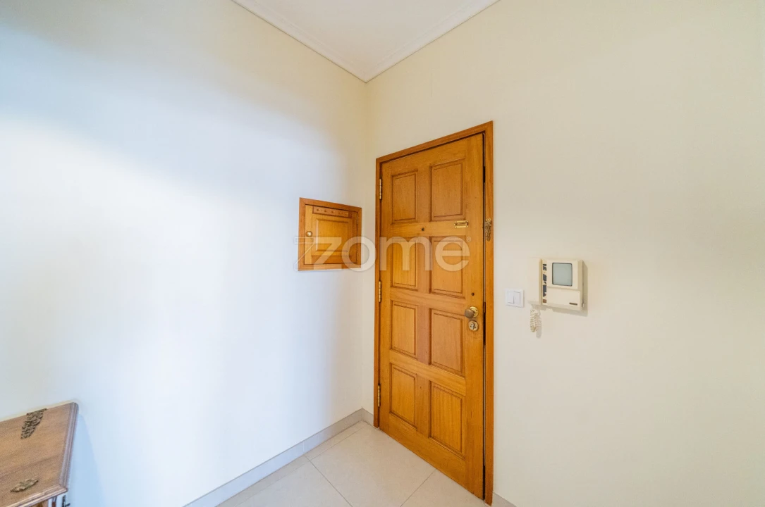 Apartamento T2 para Venda em Braga (Maximinos, Sé e Cividade) Foto 4