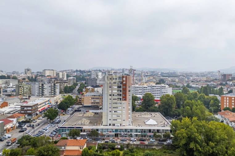 Apartamento T2 para Venda em Braga (Maximinos, Sé e Cividade) Foto 3
