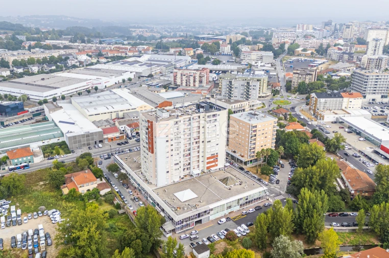 Apartamento T2 para Venda em Braga (Maximinos, Sé e Cividade) Foto 44