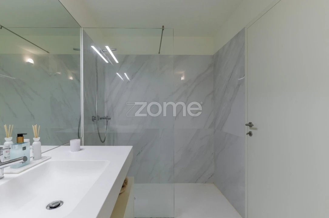 Apartamento T2 para Arrendamento em Campanhã Foto 23