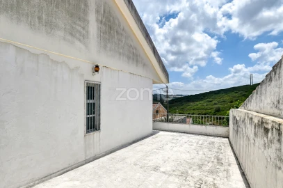 Moradia T5 para Venda em Rio de Mouro