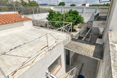 Moradia T5 para Venda em Rio de Mouro