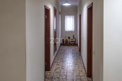 Moradia T6 para Venda em Oliveira de Frades, Souto de Lafões e Sejães