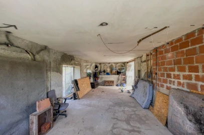 Moradia T5 para Venda em São Miguel, Santa Eufémia e Rabaçal