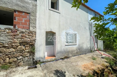 Moradia T5 para Venda em São Miguel, Santa Eufémia e Rabaçal
