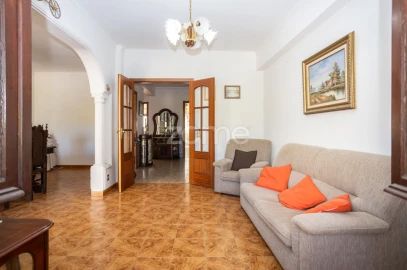 Apartamento T3 para Venda em Laranjeiro e Feijó