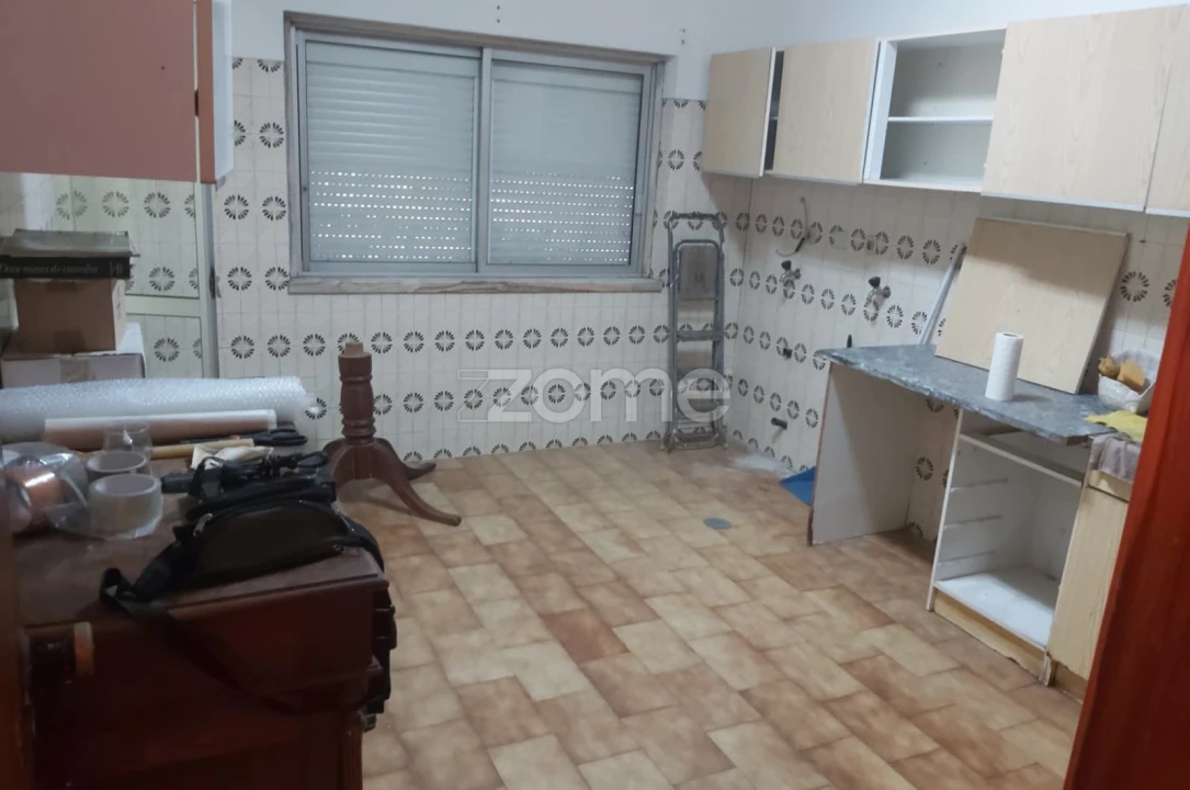 Apartamento T3 para Venda em Corroios Foto 1