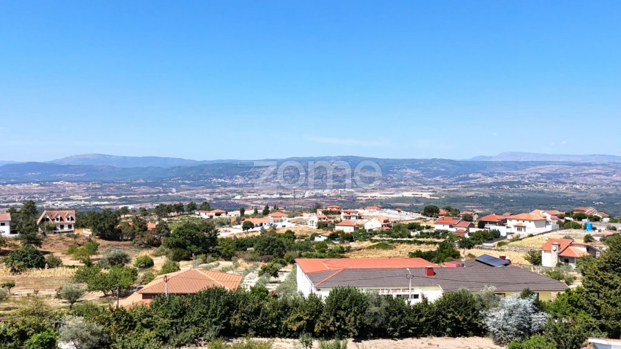 Moradia T4 para Venda em Santo Antonio de Monforte