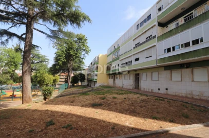 Apartamento T2 para Venda em Venteira