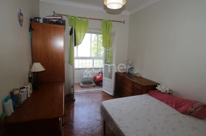 Apartamento T2 para Venda em Venteira