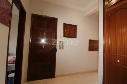 Apartamento T2 para Venda em Venteira