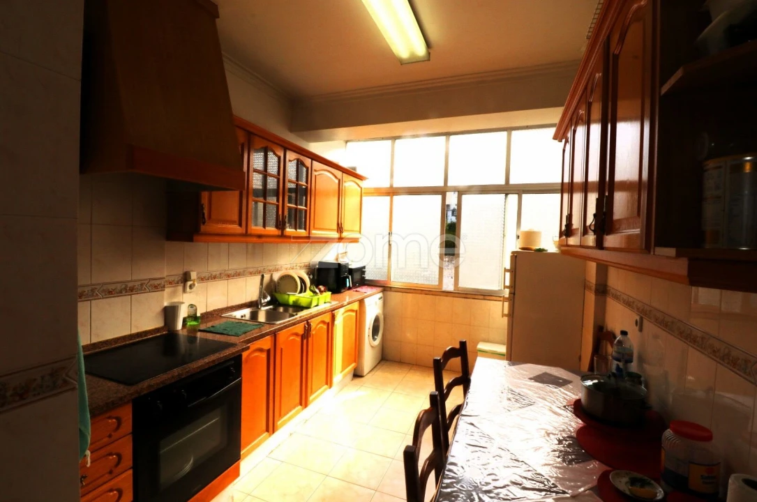 Apartamento T2 para Venda em Venteira Foto 8